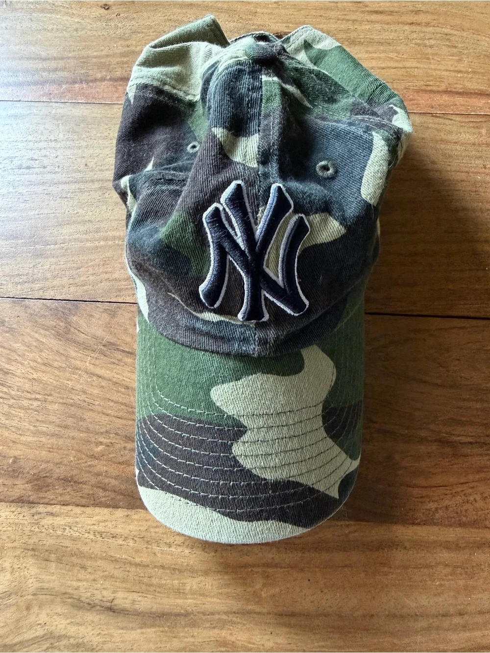 New York NY Yankees Camouflage Baseball Cap with Team Logo - Green Camo
